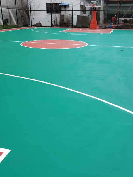 宜宾 球场长期使用易出现地面开裂